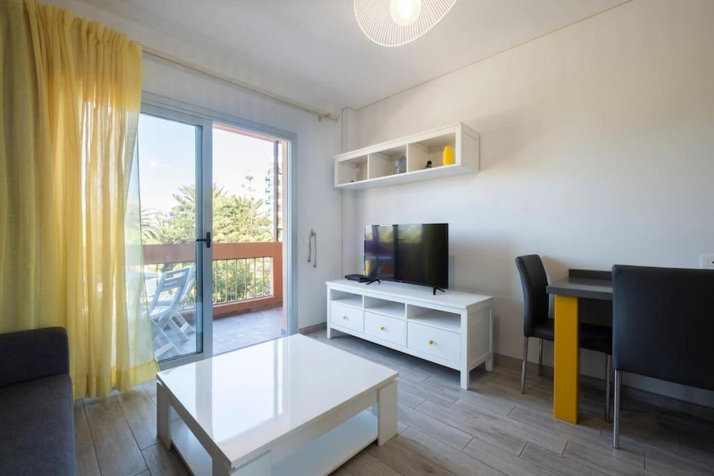 Apartment With Balcony And Swimming Pool ปูแอร์โตเดลาครูซ ภายนอก รูปภาพ